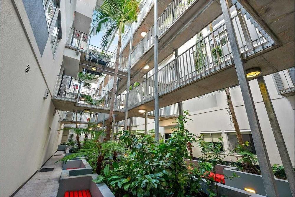 The Miro Apartments Brisbane Exterior photo