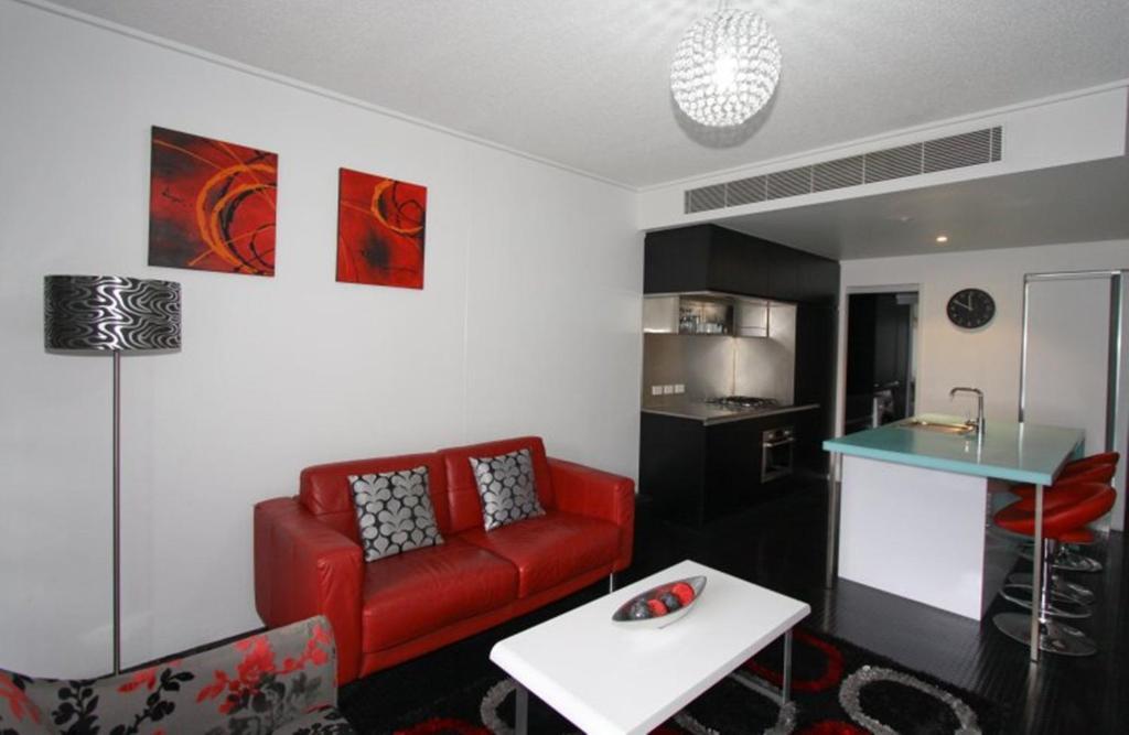 The Miro Apartments Brisbane Room photo